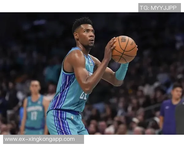 墨菲半场表现平平仅得9分3板5助三分球命中率低迷影响球队效率